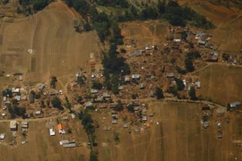 3 người sống sót kỳ diệu sau 8 ngày bị chôn vùi tại Nepal