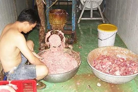 Clip phát hiện cơ sở làm bò viên làm từ thịt thối