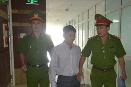 Trạm bảo vệ rừng biên chế 5 người thì 4 người bị bắt