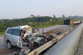  Tai nạn trên đường cao tốc ba người Hàn Quốc tử vong