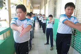 'Đừng để học sinh đầu thì to mà người còm yếu'