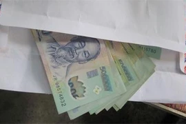 Y bác sĩ Bệnh viện Bình Chánh nộp lại 433 triệu tiền quà tặng