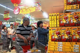 Hàng hóa tết dồi dào, không lo tăng giá