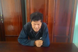 Bị truy nã, lẩn trốn 9 năm mới ra đầu thú