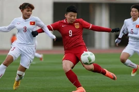 Nữ Việt Nam thua nữ Trung Quốc 0-2: Lực đến thế!