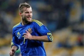 Đàn em Shevchenko đánh bại đồng đội của Bale