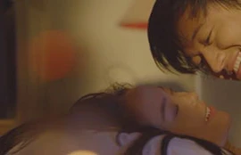 Minh Hằng nhờ vợ chồng Dustin Nguyễn dạy đóng cảnh nóng