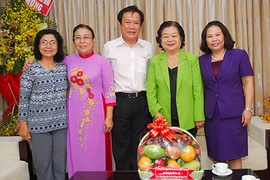 Nguyên Phó Chủ tịch nước Trương Mỹ Hoa chúc mừng báo Pháp Luật TP.HCM
