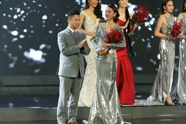 Phí Phương Anh - học trò Hà Hồ đoạt quán quân The Face 2016