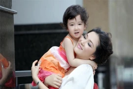 Điểm danh các Hoa hậu, Á hậu Việt làm mẹ đơn thân