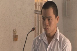 Hiếp dâm trẻ em lãnh 12 năm tù giam