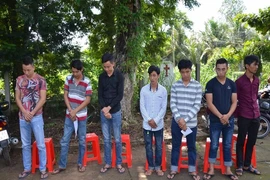 Nhóm trai làng dùng rựa, gậy sắt truy sát lẫn nhau