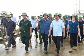 Thủ tướng hủy hết lịch họp trực tiếp thị sát lũ 