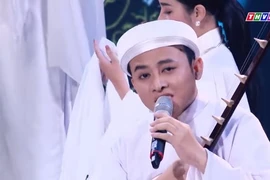 Henry Ngọc Thạch là ai khiến danh ca Thái Châu khen hết lời