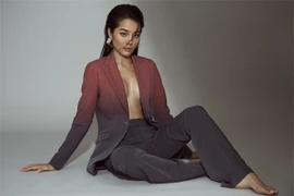 Karen Nguyễn 'người tình vua Bảo Đại' ngoài đời rất gợi cảm
