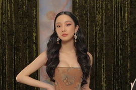 Phương Trinh Jolie giả nam, Jun Vũ và mỹ nhân Việt khoe dáng 