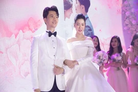Thúy Vân lên xe hoa, Ngân 98 biểu diễn phản cảm