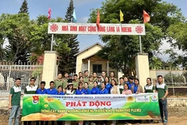 Đoàn thanh niên Vietcombank Gia Lai phát động trồng cây xanh trên địa bàn tỉnh