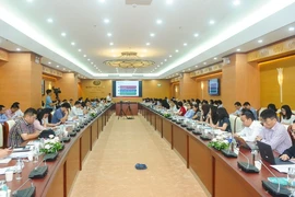 Giải pháp nâng cao trách nhiệm và hỗ trợ khách hàng nhằm phát triển tín dụng tiêu dùng