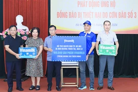 Vinamilk hỗ trợ gần 3 tỷ đồng sản phẩm dinh dưỡng cho 10 tỉnh thành bị bão lũ