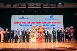 Hỗ trợ điều trị, giảm nhẹ bệnh tật từ việc quan tâm đến chế độ dinh dưỡng