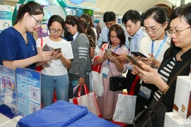 Chiến lược đào tạo giúp đội ngũ Long Châu tự tin chăm sóc sức khỏe hơn 20 triệu khách hàng 