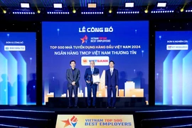 Vietbank xuất sắc có mặt trong Top 10 nơi làm việc tốt nhất và Top 500 nhà tuyển dụng hàng đầu