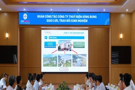 Giao lưu, chia sẻ kinh nghiệm quản lý vận hành giữa Thủy điện Buôn Kuốp và Thủy điện Sông Bung