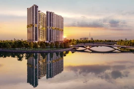 ‘Hé lộ’ cặp hồ bơi vô cực trên tầng 40 The Gió Riverside