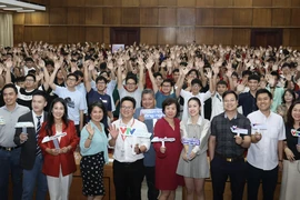 Gần 4000 sinh viên đã tham gia Unitour 'A.I thực chiến', Đại học Bách Khoa bùng nổ đăng ký