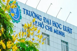 Thông báo tuyển dụng viên chức Trường Đại học Luật TP.HCM năm 2025