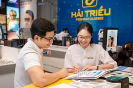 Kính Hải Triều: Cửa hàng mắt kính xây uy tín từ việc trân trọng khách