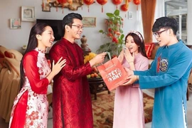 Những món quà Tết cho bố mẹ ý nghĩa nhất năm 2026