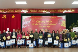 ROX Share mang Tết ấm đến hơn 2.300 hộ gia đình khó khăn