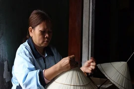 Vợ cựu binh Gạc Ma một mình nuôi 4 con vào Đại học