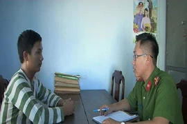 Bị đốt xe khi tìm người đánh con nói chuyện phải trái