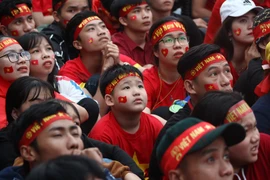 Cổ động viên nhí Đà Nẵng hào hứng cổ vũ U-23 Việt Nam