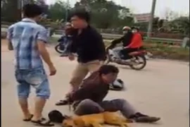 Người dân truy đuổi, bắt gọn 'cẩu tặc'