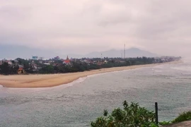 2 du khách nước ngoài tử vong tại biển Lăng Cô