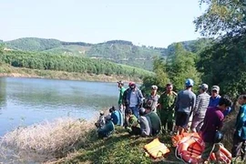 Chìm thuyền trên sông, 3 người mất tích