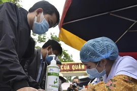 Quảng Trị vận động người về từ Đà Nẵng tự theo dõi 14 ngày