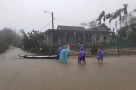 Nước sông ở Thừa Thiên - Huế đang lên, nhiều nơi ngập sâu