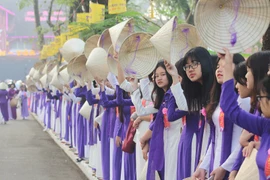 Huế: Khôi phục môn nữ công gia chánh trong trường học