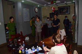 Tạm giữ hình sự 14 người dương tính ma túy tại nhà nghỉ ở Huế