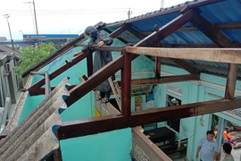 Chưa liên lạc được với 37 người đi rừng, mưa lớn vẫn tiếp diễn