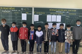 Xác định nhóm học sinh ném đá làm vỡ kính tàu SE7