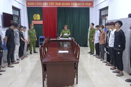 Khởi tố nhóm người mang theo dao, kiếm rượt đuổi nhau trên phố