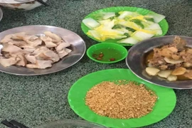 Vụ bữa cơm học quốc phòng: Lãnh đạo Đại học Huế nói gì?