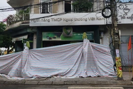 1 phòng giao dịch ngân hàng ở Quảng Trị bốc cháy trong đêm