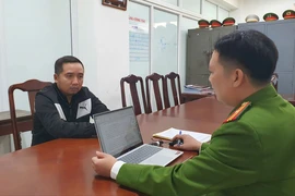 'Nổ' có quan hệ rộng, lừa làm thủ tục đất đai chiếm đoạt 6 tỉ đồng của 12 người